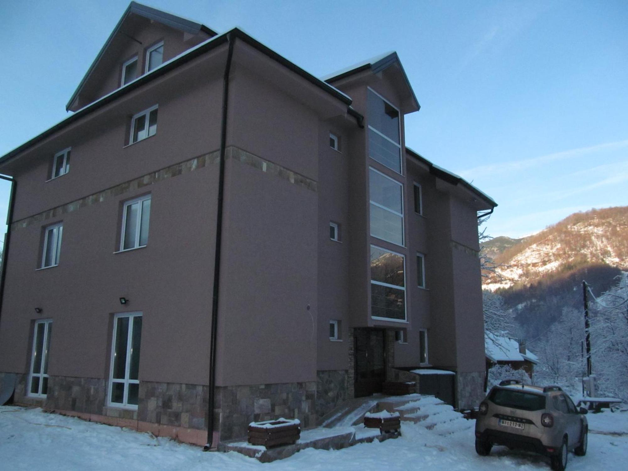 Bajka Hotel Crni Vrh Exterior photo
