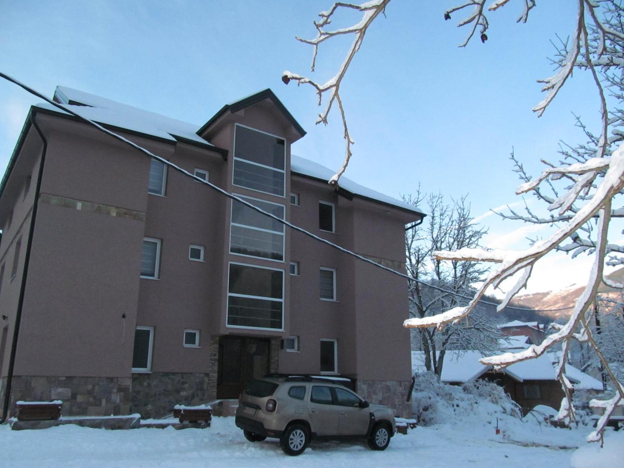 Bajka Hotel Crni Vrh Exterior photo