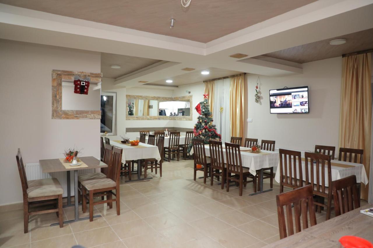 Bajka Hotel Crni Vrh Exterior photo