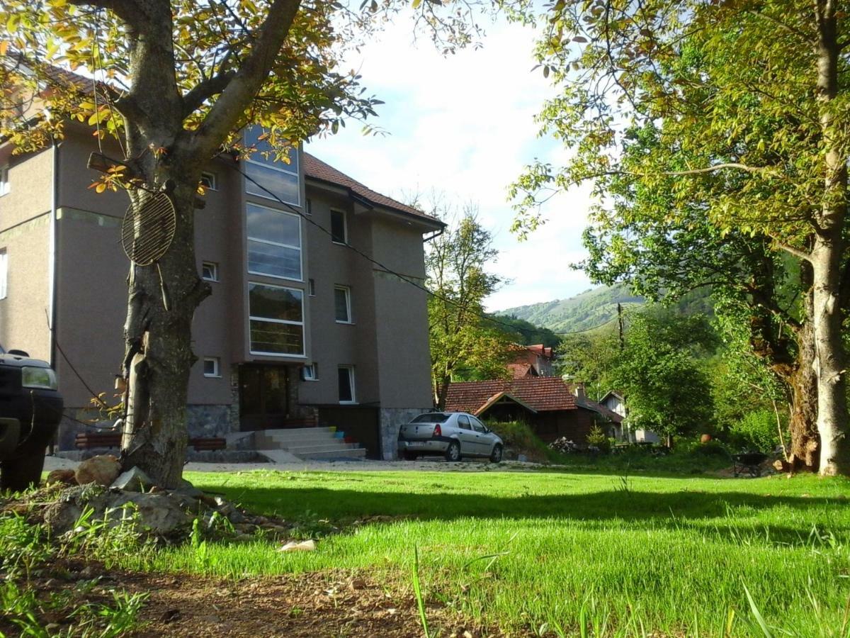 Bajka Hotel Crni Vrh Exterior photo